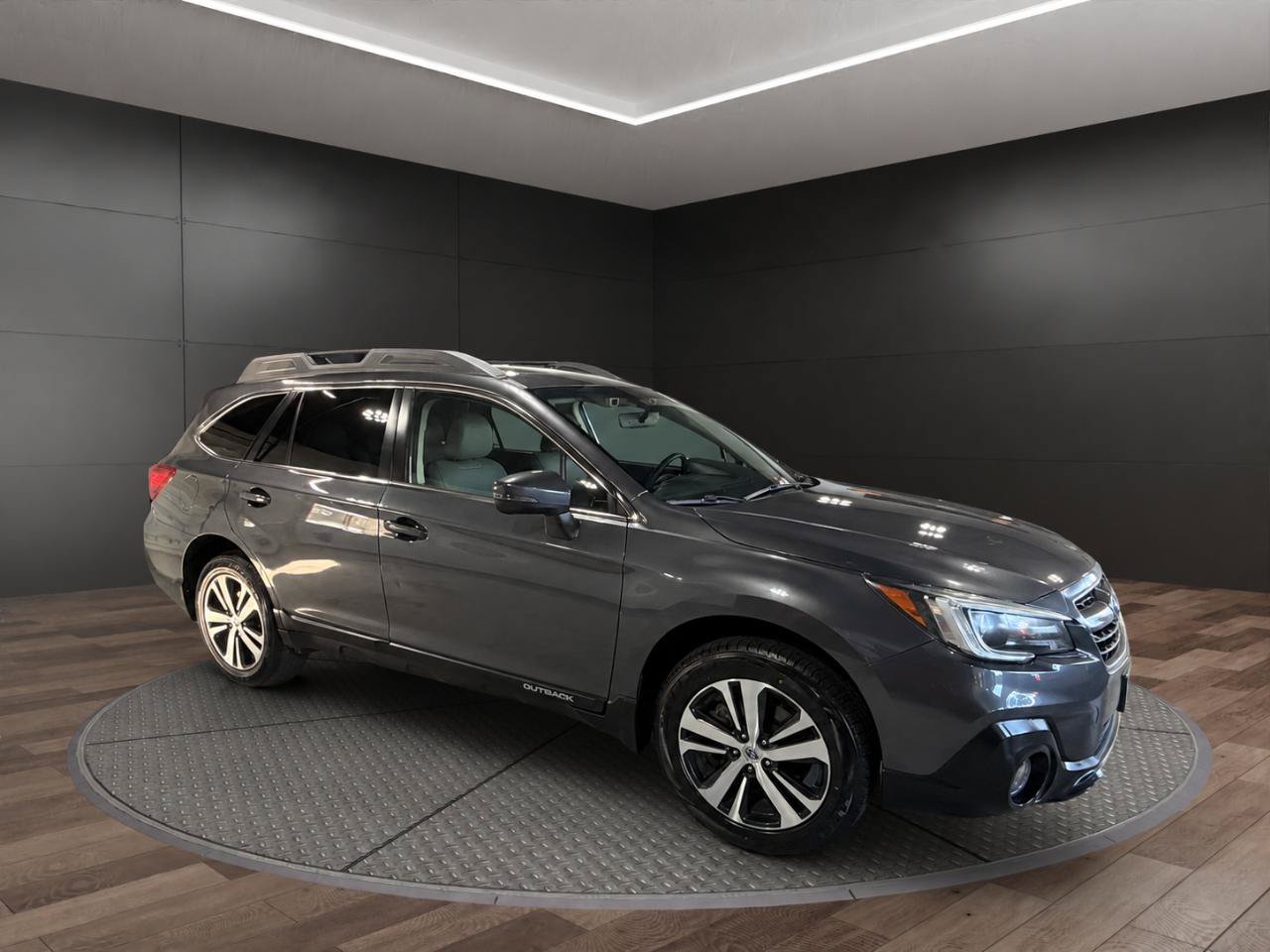 Used 2019 Subaru Outback 2.5i Limited AWD/4WD image 2