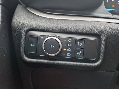 Used 2020 Ford Explorer XLT w/ Equipment Group 202A AWD/4WD image 17