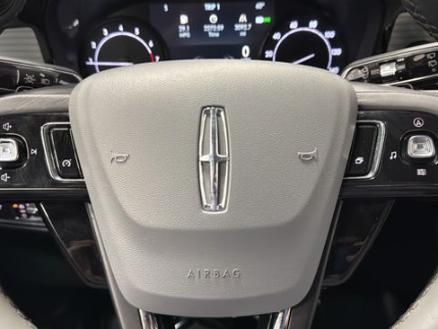 Used 2020 Lincoln Corsair AWD w/ Equipment Group 101A image 15