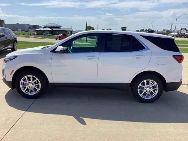 Used 2024 Chevrolet Equinox LT AWD/4WD image 2