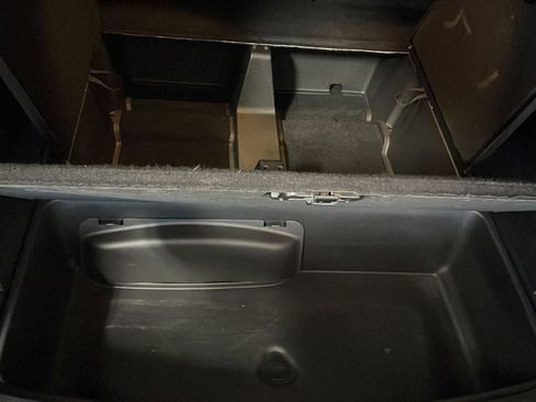 Used 2023 Dodge Durango SXT image 11