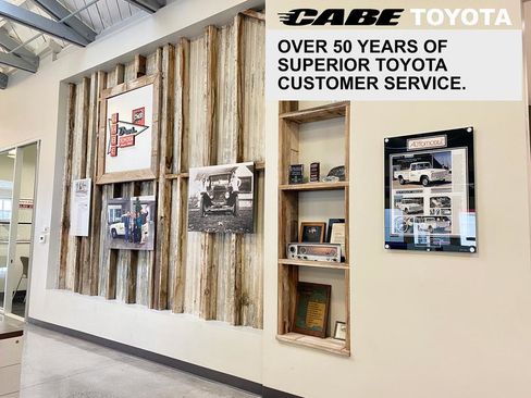 Used 2003 Toyota Sequoia SR5 image 4