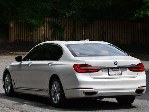 Used 2018 BMW 750i image 5