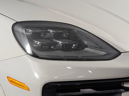 New 2026 Porsche Cayenne S image 15