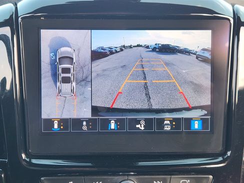 Used 2022 Chevrolet Traverse Premier w/ Redline Edition FWD image 13