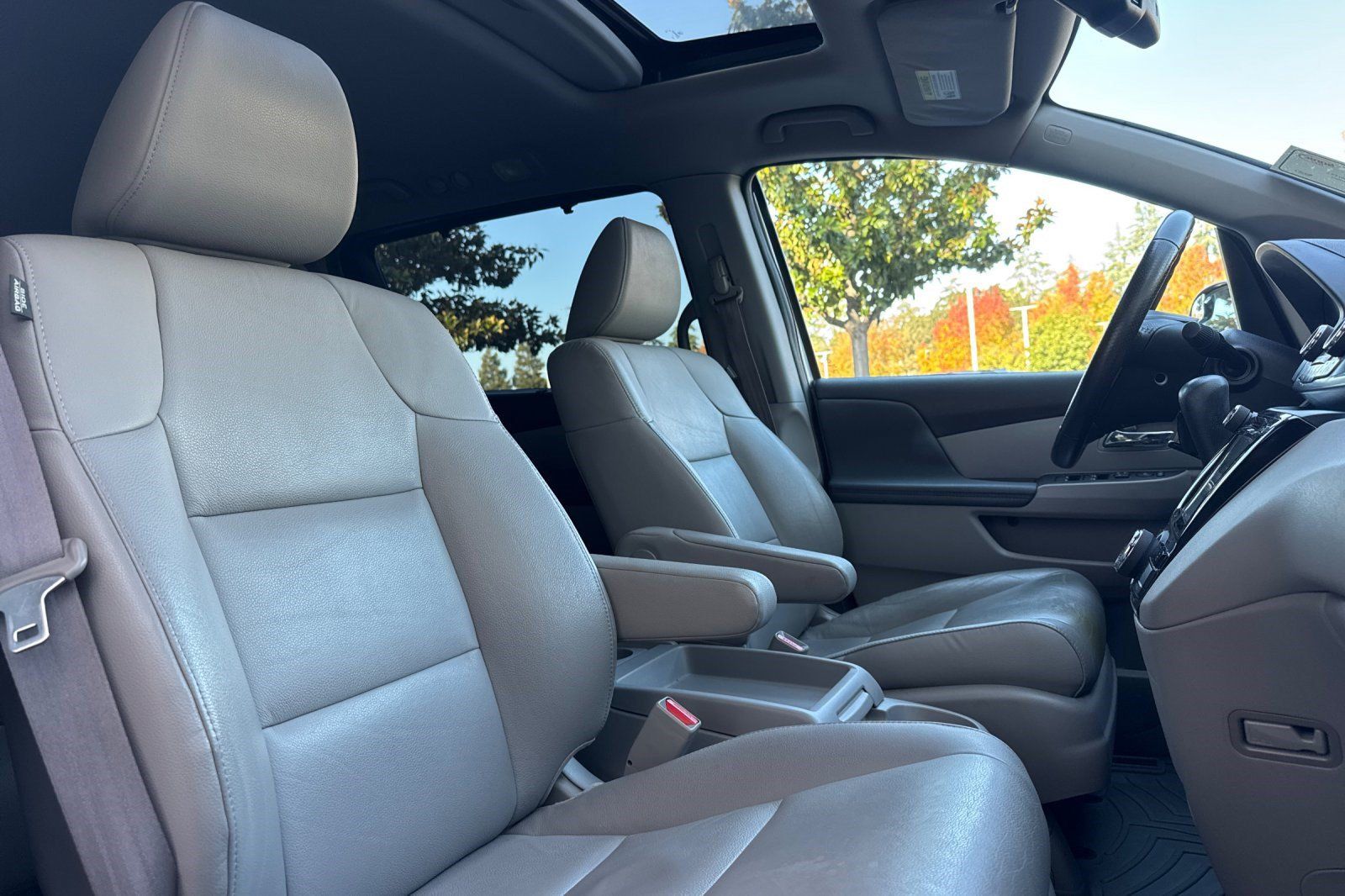 Used 2014 Honda Odyssey EX-L image 27