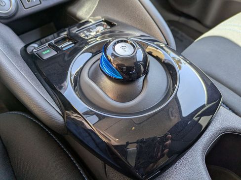 New 2025 Nissan Leaf SV Plus image 15