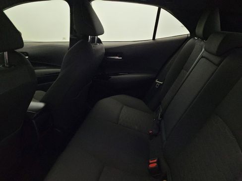 Used 2021 Toyota Corolla SE w/ SE Preferred Package FWD image 18
