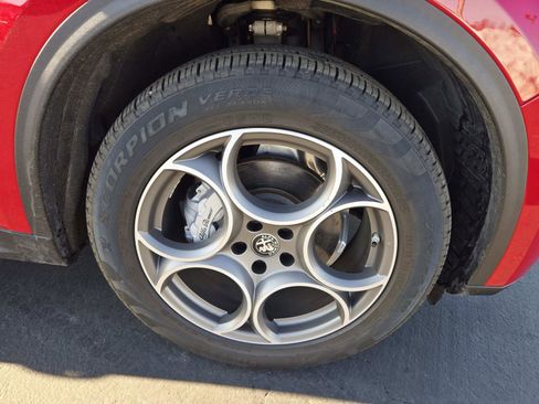 Used 2024 Alfa Romeo Stelvio Sprint image 18