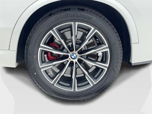 Used 2022 BMW X5 M50i w/ Dynamic Handling Package image 54