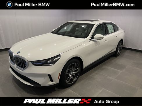 New 2026 BMW 530i xDrive AWD/4WD image 1