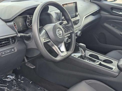Used 2022 Nissan Altima 2.5 SV FWD image 14