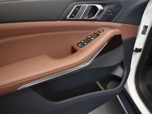 New 2026 BMW X5 sDrive40i w/ Climate Comfort Package image 11