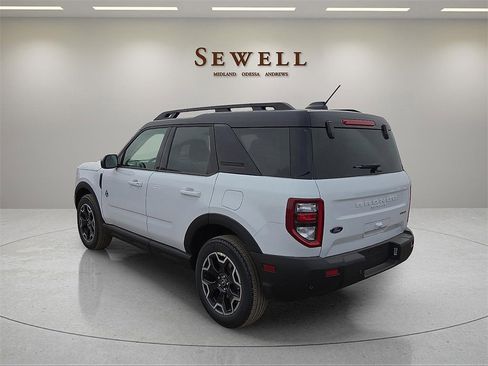 New 2025 Ford Bronco Sport Outer Banks image 3