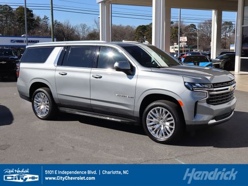 Certified 2024 Chevrolet Suburban LT w/ LT Signature Package image 1