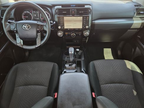 Used 2022 Toyota 4Runner TRD Off-Road AWD/4WD image 26