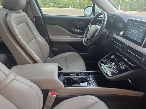 Used 2021 Lincoln Corsair Reserve FWD image 32
