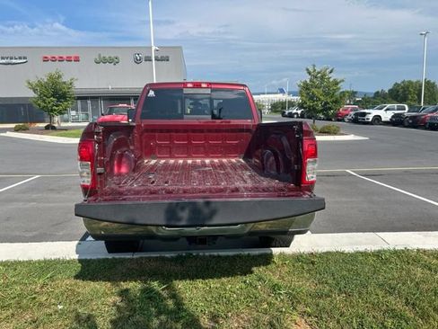 Used 2024 RAM 3500 Tradesman w/ Chrome Appearance Group AWD/4WD image 4