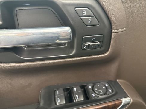Used 2021 GMC Sierra 1500 SLT image 18
