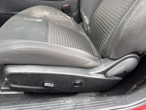 Used 2019 Dodge Challenger R/T RWD image 31