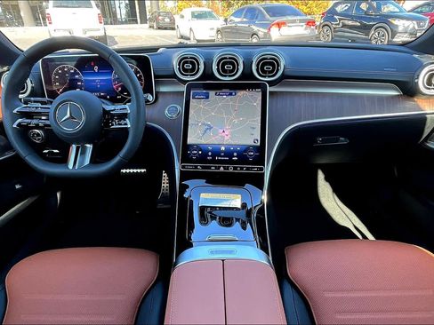 Used 2025 Mercedes-Benz C 300 Sedan image 5