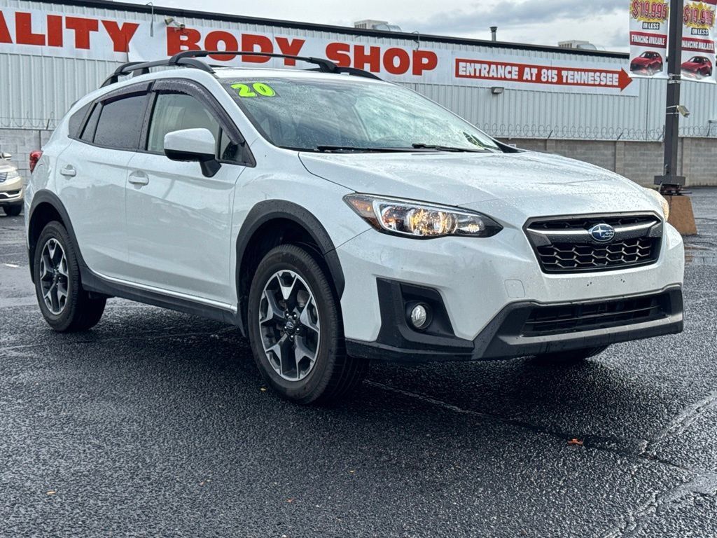 Used 2020 Subaru Crosstrek 2.0i Premium w/ Moonroof Package 1 AWD/4WD image 1