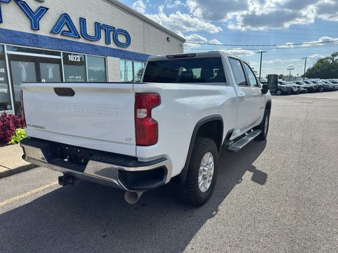 Used 2022 Chevrolet Silverado 2500 LT w/ Convenience Package AWD/4WD image 4