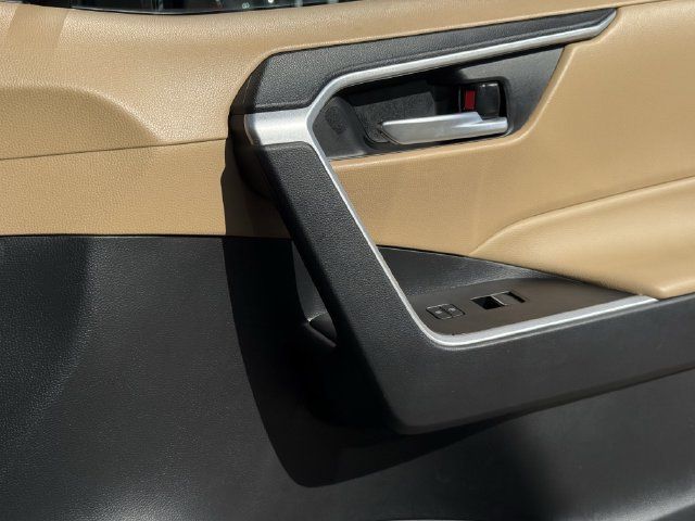 Used 2023 Toyota RAV4 XLE FWD image 27