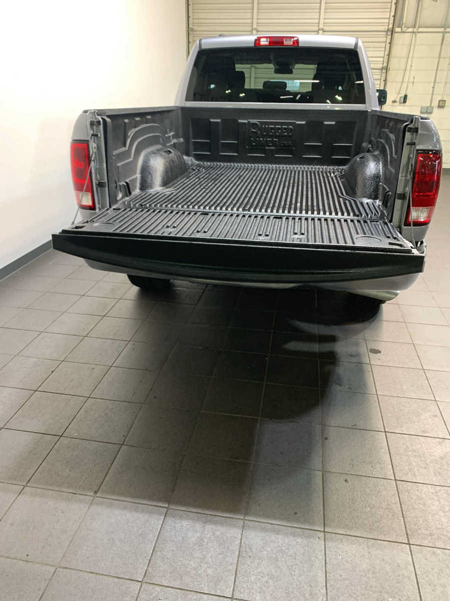 Used 2024 RAM 1500 Classic SLT AWD/4WD image 10