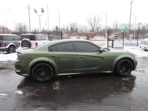 Used 2022 Dodge Charger Scat Pack image 4