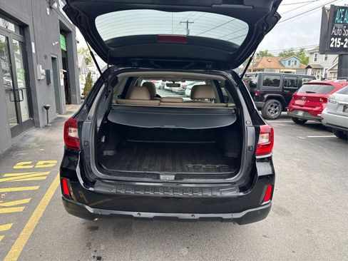 Used 2017 Subaru Outback 3.6R Limited AWD/4WD image 13
