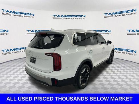Used 2023 Kia Telluride S w/ S Sunroof Package FWD image 5