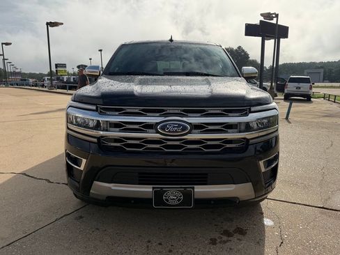 Used 2024 Ford Expedition Platinum RWD image 9