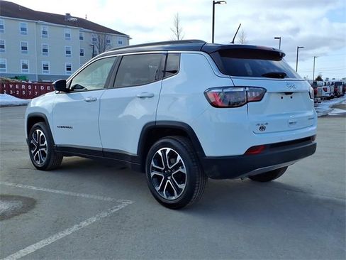 Used 2024 Jeep Compass Limited image 7