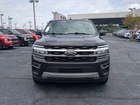 Used 2024 Ford Expedition Max Limited RWD image 3