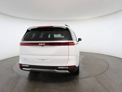 Used 2024 Kia Carnival SX image 15