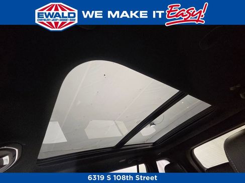 New 2025 Jeep Grand Cherokee Limited image 10