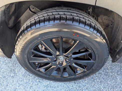 Used 2019 Toyota Highlander SE image 6