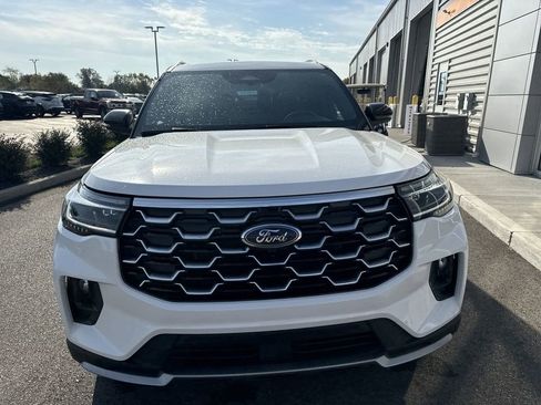 New 2025 Ford Explorer Platinum w/ LUX Leather Package image 9