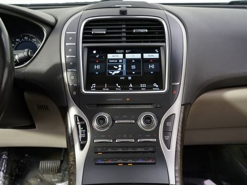 Used 2016 Lincoln MKX Reserve w/ Climate Package AWD/4WD image 27
