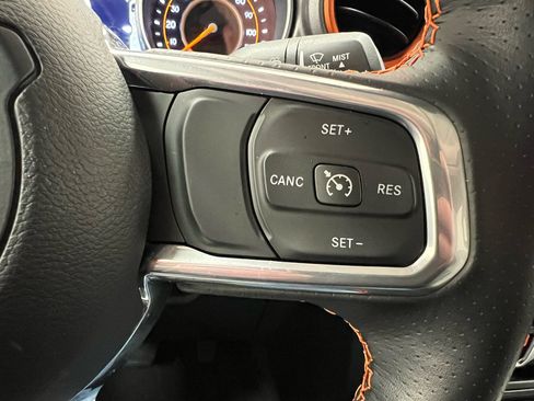 Used 2023 Jeep Gladiator Mojave w/ Cold Weather Group image 29