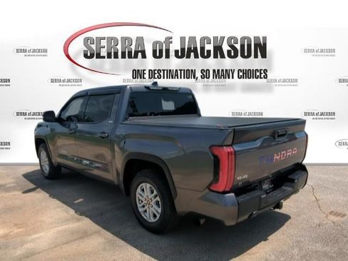 Used 2022 Toyota Tundra SR5 w/ SR5 Premium Package AWD/4WD image 6