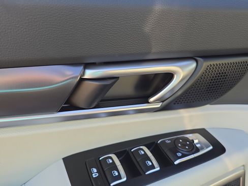 New 2025 Kia Telluride S image 22