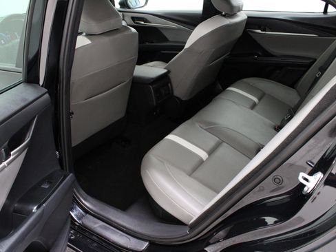 Used 2026 Toyota Camry SE w/ Convenience Package FWD image 27