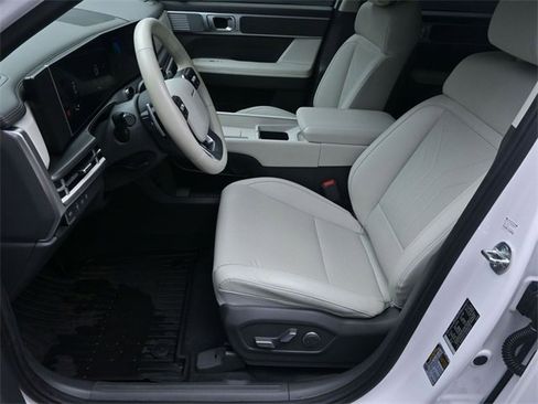 Used 2024 Hyundai Santa Fe SEL image 18