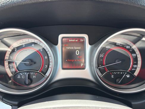 Used 2020 Dodge Journey SE w/ SE Popular Equipment Group FWD image 17
