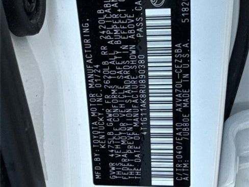 Used 2024 Toyota Camry SE image 32