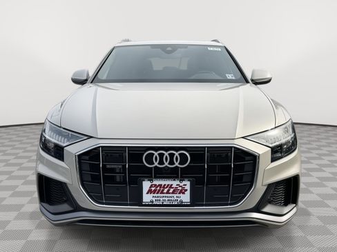 Used 2023 Audi Q8 Premium Plus w/ Premium Plus Package image 2