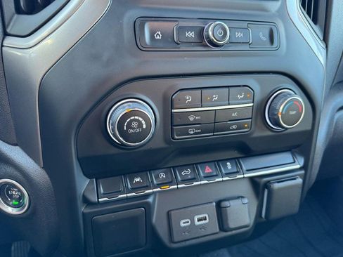 Used 2024 Chevrolet Silverado 1500 Custom image 22