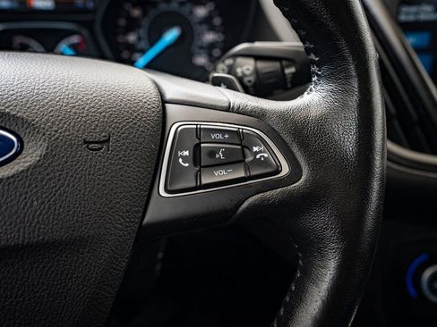 Used 2018 Ford Escape Titanium image 25